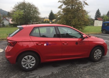 Nový vůz pro Charitu Kopřivnici díky podpoře z Moravskoslezského kraje