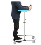 Chodítko vysoké s podpůrnou deskou na kolečkách